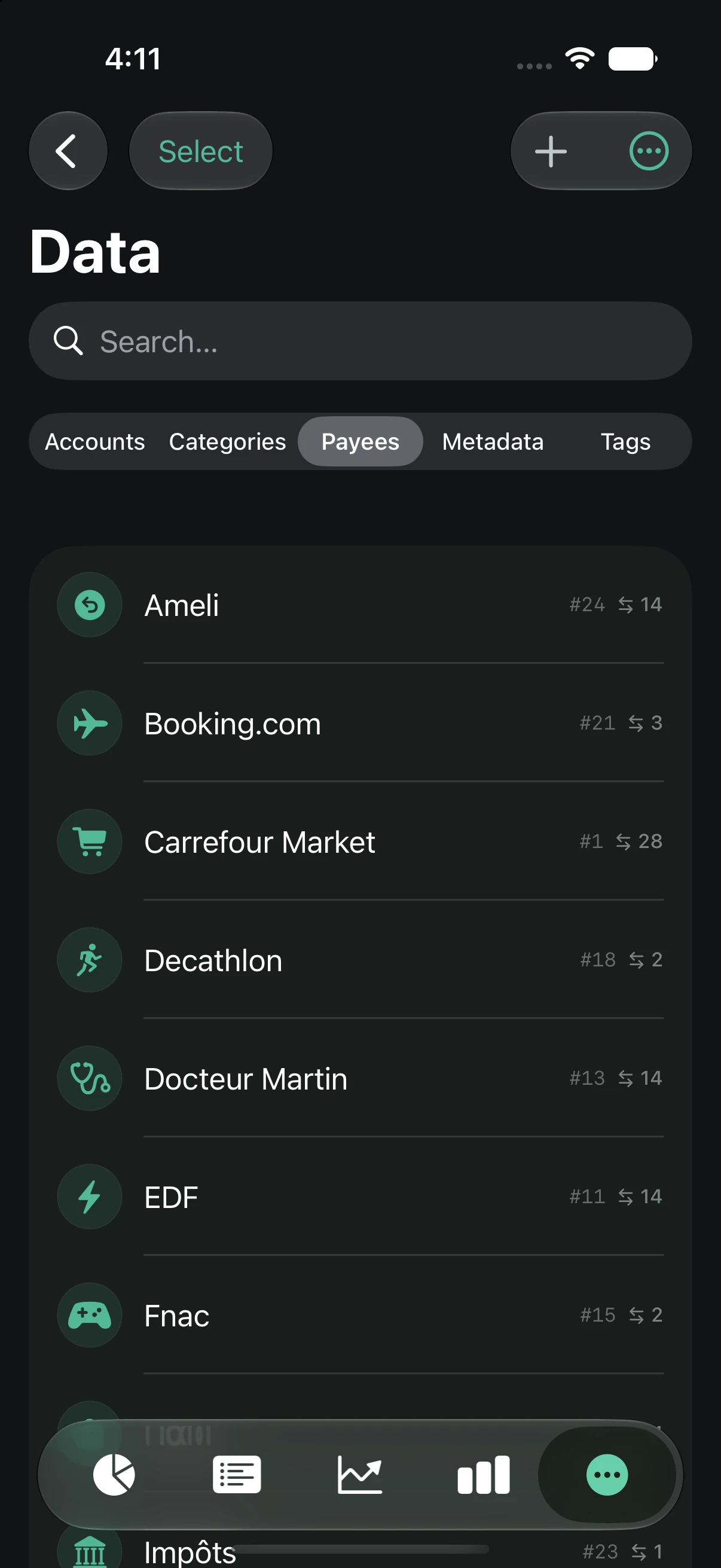 Data screen: list of automatically identified payees, with logo and category